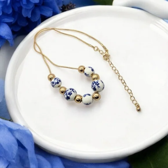 Blue Floral Porcelain Beaded Necklace Vintage Style Women’s Jewelry NWT Feminine - Picture 4 of 8